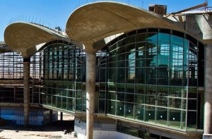 مذكرة نيابية تسأل عن "دستورية" المطار