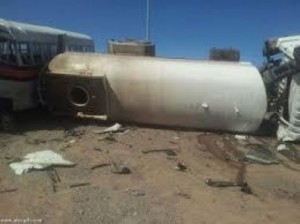 أزمة على الطريق الزرقاء -المفرق بسبب تصادم 3 مركبات بصهريج