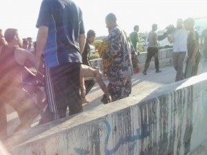 بالصور...وفاة شخص اثر تعرضه للغرق داخل قناة الملك عبدالله في الشونة الشمالية