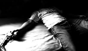 عشريني يطلق النار على نفسه في ناعور