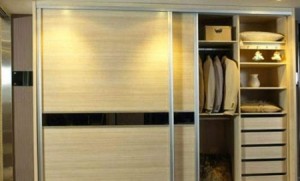 شاب يختبئ في دولاب 5 أيام لاغتصاب فتاة..!