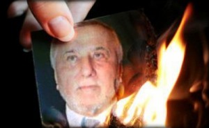 خفايا طرد السفير...اجتماع سرّي أطاح به