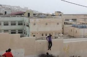 البحث عن 7 احداث تمكنوا من الفرار من "احداث الرصيفة"