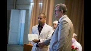 زملاء الدكتور الاردني ثائر نوايسة الذي قتل في اوكرانيا ينقلون تفاصيل اصابتة بقذيفة