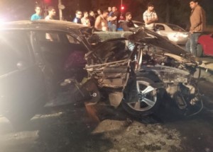 بالصور...قطع الاشارة حمراء وتسبب بحادث سير مروع في طبربور