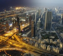 دبي... اتهام أردني عشريني بمحاولة اغتصاب سائحة كرواتية