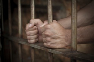 هروب  الحدث الذي قتل والده قبل شهرين في الزرقاء