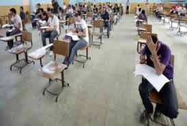 "مراقبو الجيزة" يرفضون استلام الاسئلة احتجاجا على الاعتداء الذي سُجل بحق مدير تربية الجيزة يوم أمس