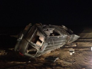 انباء عن وفيات في حادث سير مروع لمركبة تقودها فتاة  لا تحمل رخصة قيادة  على طريق المطار