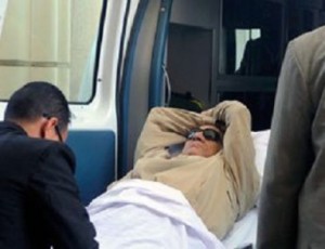 إصابة مبارك بكسر في عظمة الفخذ