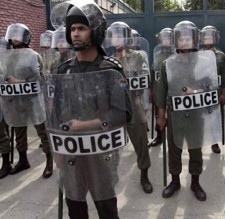 مقتل 3 من الشرطة الإيرانية قرب الحدود العراقية