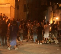 اعمال شغب وحرق للإطارت بالجوفة احتجاجا على مقتل شابين