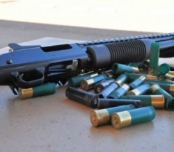 اصابة ثلاثة أشخاص بينهم امرأة برصاص خرطوش في مخيم الوحدات