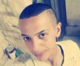 مخيم مأدبا : إغلاق طريق عام إحتجاجاً على مقتل الفتى الفلسطيني أبوخضير