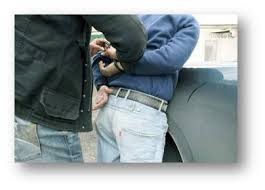 القاء القبض على شخصين تسببا أمس الأول بوفاة شخص من جنسية عربية اثناء قيامهم بسرقته