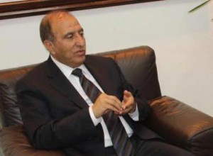 رئيس الجامعة الأردنية يطالب بعدم تخفيض معدلات القبول في الجامعات