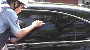 ترخيص المركبات..الزجاج الملون وتظليل المركبات ممنوع ومخالف