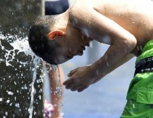 الموجة الحارة تتواصل.. والحرارة تشتد اليوم