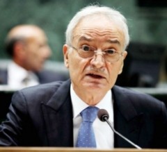 وزير المالية يحذر«النسور» من تلبية مطلب«المعلمين»