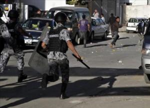 مشاجرة مسلحة في أبو نصير وإحراق اكشاك في السوق الرئيسي