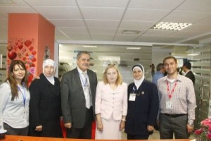 بالصور...مستشفى الاستقلال يفتتح وحدة علاجية للاورام الاولى من نوعها في الوطن العربي