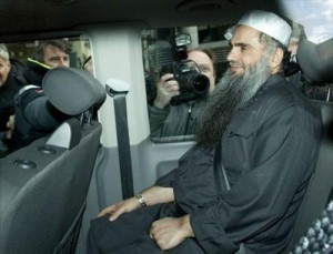 أمن الدولة ترجئ "أبو قتادة"