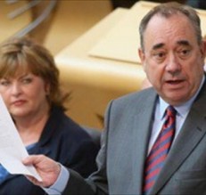 الرجل الذي يهدد بتفكيك بريطانيا وتدميرها اليوم الخميس