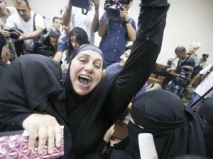 الافراج عن "ابو قتادة" رسالة موقتة تماما للتيار السلفي بعد قصف الأردن لـ"داعش"