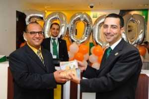 القاهرة عمان يحتفل بأول فائز بجائزته الشهرية الكبرى 50,000دينار