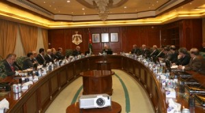 5 الآف دينار شهرياً لكل وزير في حكومة النسور باستثناء راتبه ومصاريف مكتبه!!!