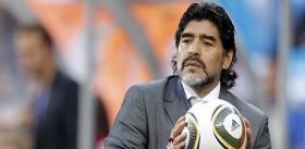 مارادونا قريب من تدريب المنتخب الفلسطيني