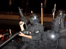 مداهمة أمنية تسفر عن ضبط أطنان من المواد المقلدة وسط البلد