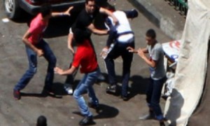 مشاجرة عنيفة بالقرب من دوار المدينة والأمن يتدخل