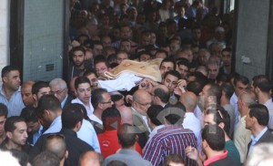 العويوي وشاور عائلتان وحدهما التصميم على مقاضاة المتسببين بأحزانهما