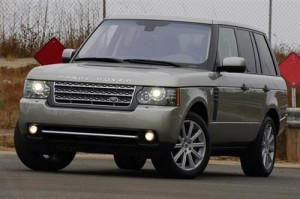 "رنج روفر" تثير الهلع بتلاع العلي