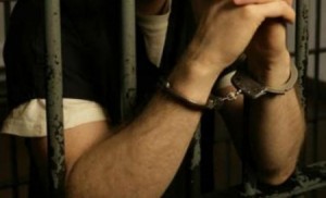 القبض على أحد أخطر مطلوبي المخدرات بعد مقاومة شديدة للأجهزة الأمنية