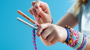 احذروا .. أساور المطاط مسرطنة وقاتلة