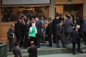 استقطابات واتجاهات متعاكسة..والرئاسة بين الطراونه والرحيمي