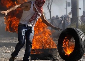 التايمز البريطانية: "انتفاضة ثالثة" مختلفة وبلا قيادة.. قادمة رغم "التنسيق الأمني