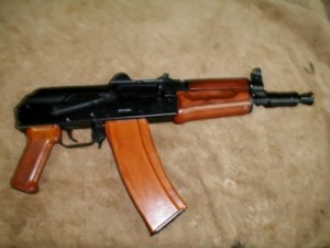 الرمثا...اثر خلاف بينهم على أراضي ...أب يطلق النار على 4 من اولاده !!