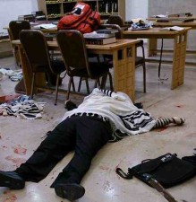 تفاصيل لم تنشر عن عملية الكنيس اليهودي..وأحد الناجين:"عقاب الهي لنا"