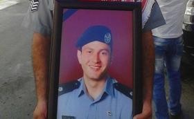 المتهم الرئيسي بجريمة قتل الضابط نفش يُسلم للأمن