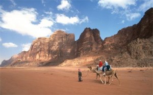 اجواء باردة الاثنين وفرصة لزخات مطرية