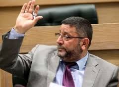 الشيخ : شبهات بيع حبوب مخدرة في محلات بيع القهوة السائلة !!