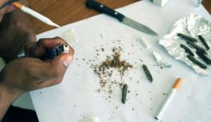 ضبط 429 طالبا جامعياً يتعاطون المخدرات