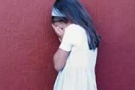 بسبب خلافات بينها وبين زوجها...سيدة تخطف ابنة زوجها وتعذبها في صويلح