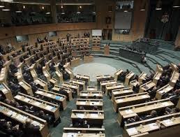 نواب يهددون بأضخم إستقالة جماعية وإتهام للبرلمان بالإستعراض