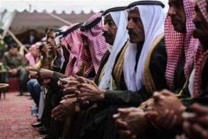 الحكومة تدرس توزيع آلاف الأراضي كواجهات عشائرية