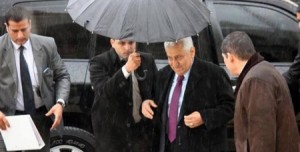 رئيس الوزراء يقرر تاخير الدوام يوم غد الاثنين الى الساعة 11.. باستثناء العقبة