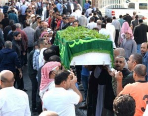 البحرين تشيّع جثمان " زينب مهدي " التي توفيت بشقتها في سكن الطالبات في عمان